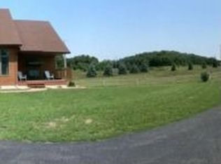 N9369 Legler Rd, Brooklyn, WI 53521