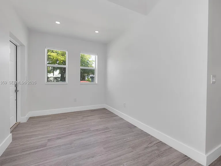 2426 SW 25th St #2426 — Photo 6