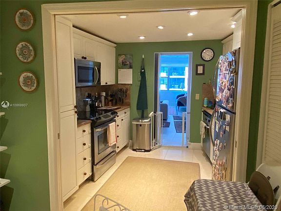 4th image of 5255 Collins Ave APT 6C
