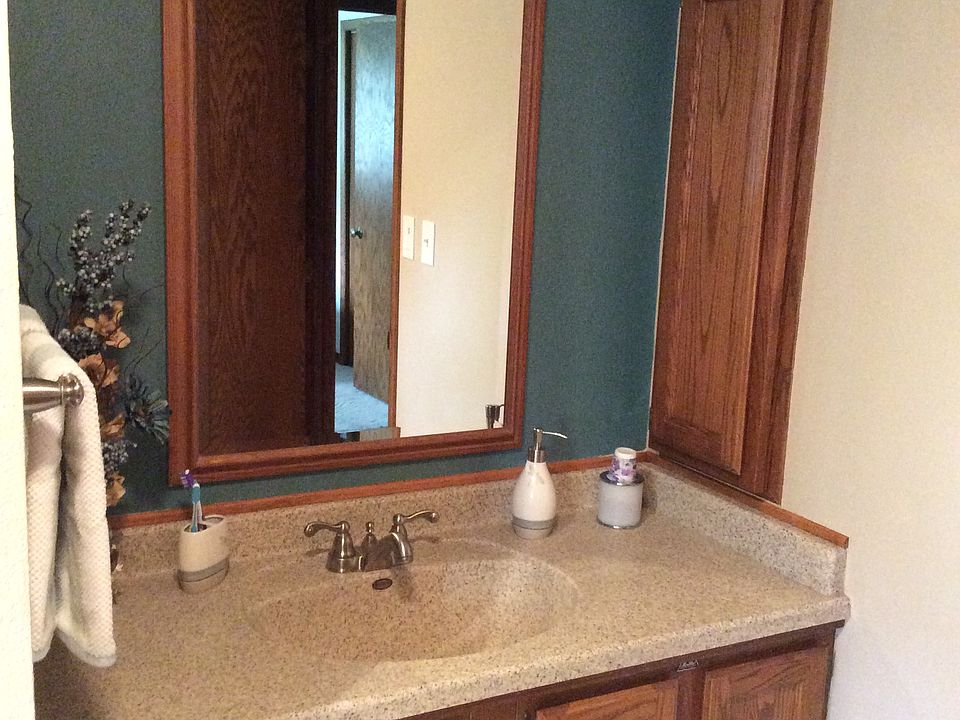 2nd image of 714 W 26th St