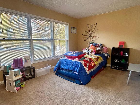 3rd image of 3539 London Pike