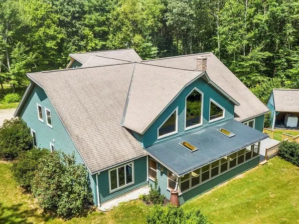 422 Mason Hill Road North, Pownal, VT 05261