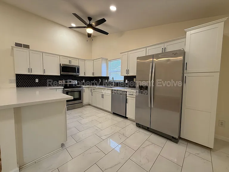 6502 E Grandview Dr — Photo 7