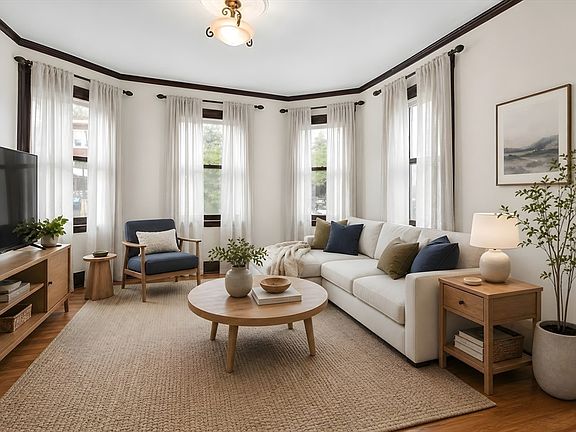 4th image of 160 Holland St #1