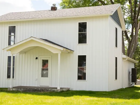 302 Little Brick St, Cameron, MO 64429