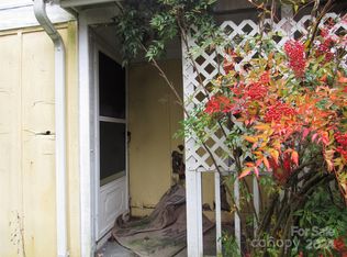 107 6th St, Black Mountain, NC 28711
