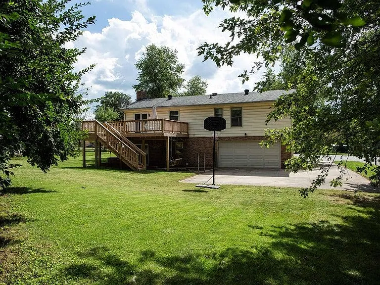 580 Castle Dr — Photo 29