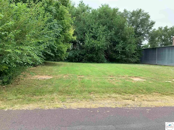 216 E Saint Louis St, Sedalia, MO 65301