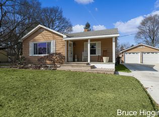 3843 Vineyard Ave NE, Grand Rapids, MI 49525