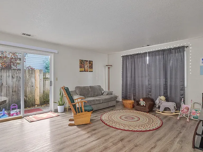 1882 Medart Ln — Photo 4