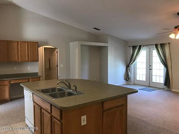 3rd image of 4253 Long Leaf Dr