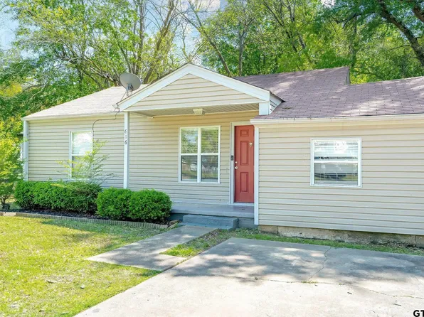 616 Arizona Ave, Wake Village, TX 75501