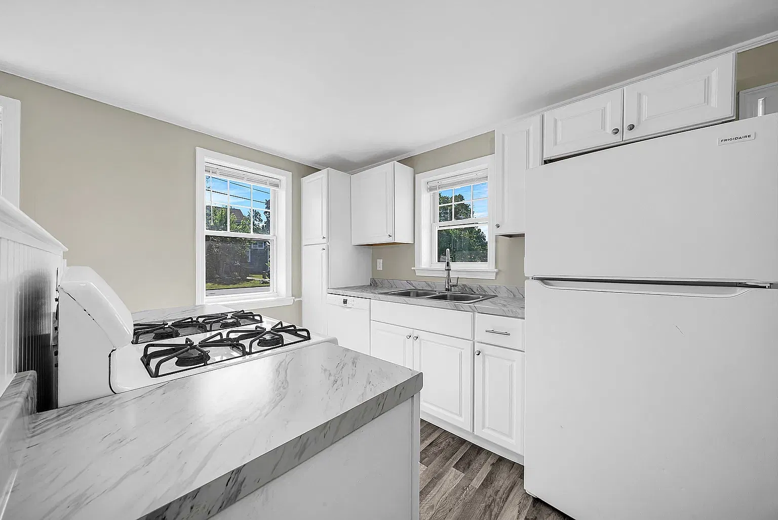 147 High St — Photo 3