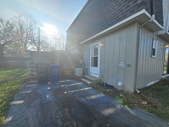 2nd image of 2113 Shawbury Ct E