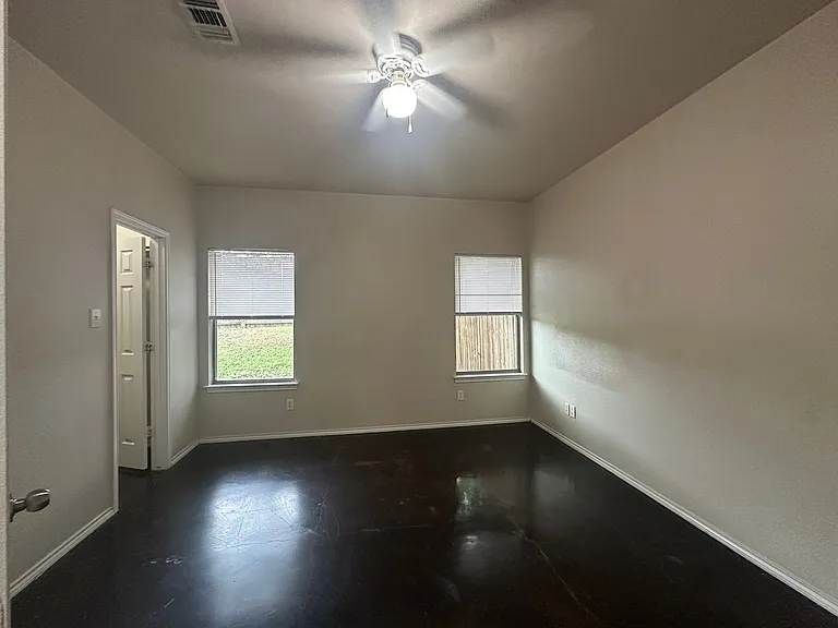 5731 Golf Hts #1 — Photo 8