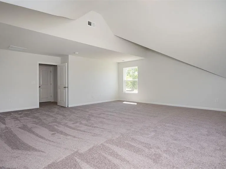 654 Sadlers Creek Ct — Photo 18