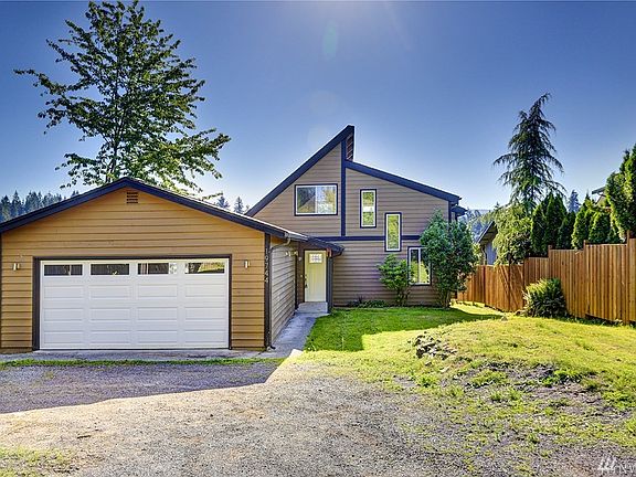 4th image of 19744 324th Ave NE