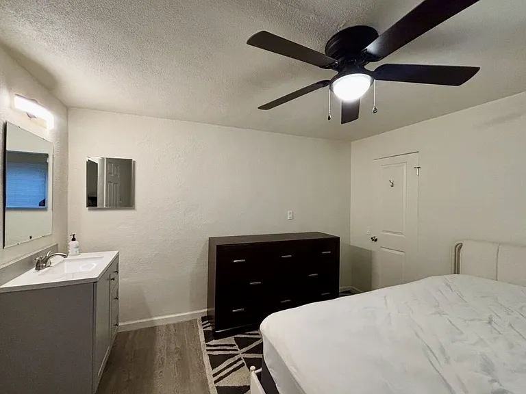 131 W Pastime Rd — Photo 17