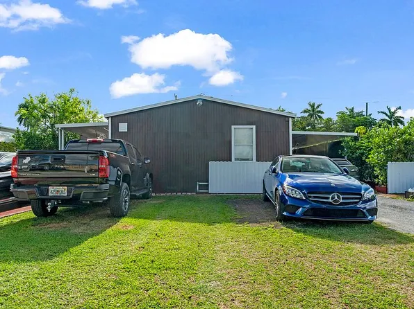 1445 SW 127th Ct, Miami, FL 33184