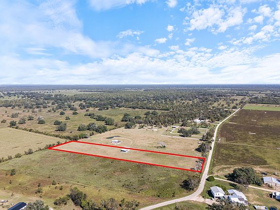 4th image of 447 County Road 154 Bowie Rd