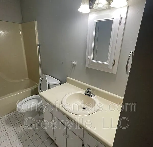 100 Pinebrook Rd #A — Photo 5