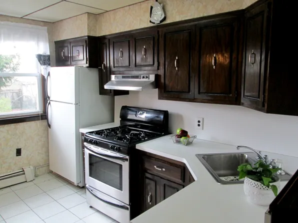 66 Charles St, Jersey City, NJ 07307
