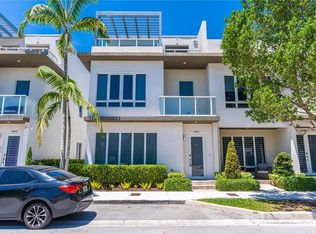 6410 NW 105th Pl, Doral, FL 33178