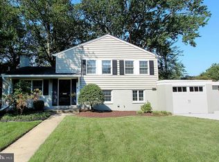 1005 Croton Dr, Alexandria, VA 22308