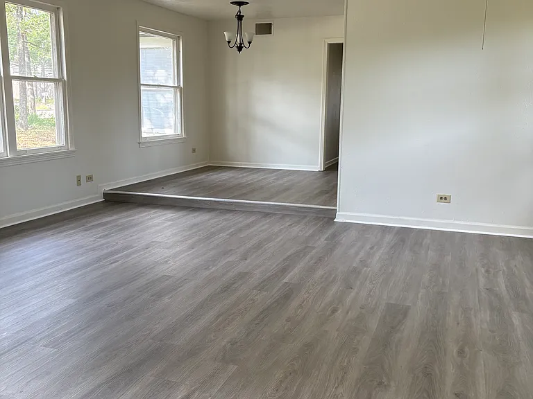 210 Fairway Dr — Photo 3