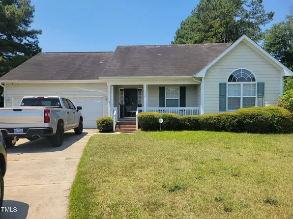 7239 Summerlin Dr, Fayetteville, NC 28306