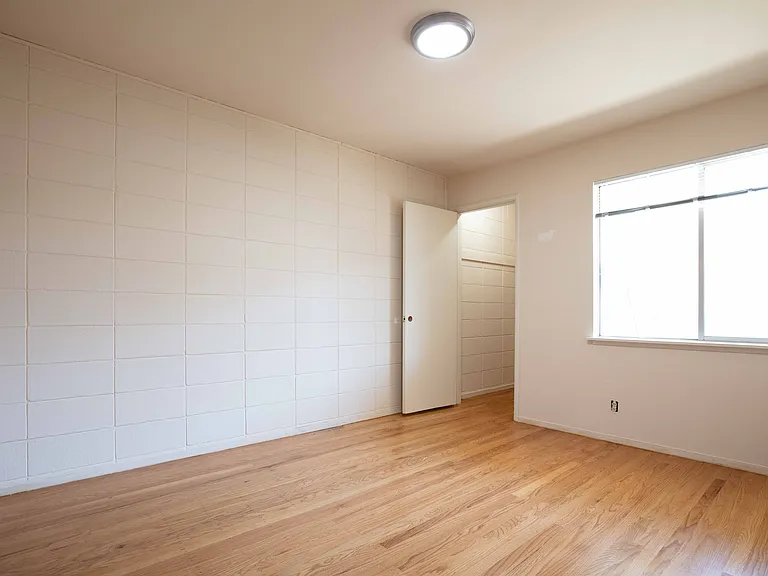 1540 Jackson St — Photo 19