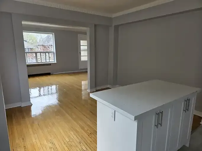 2 bed, 1.0 bath, 760 sqft, $2,475 — Photo 4