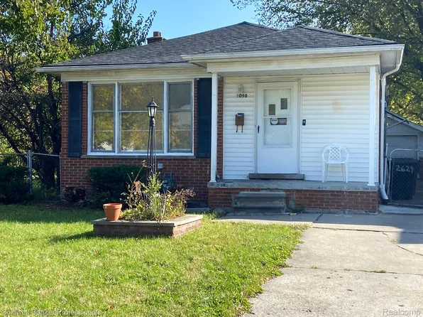 8090 Patton St, Detroit, MI 48228