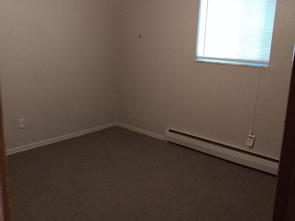 3rd image of 409 Oneal St APT 2