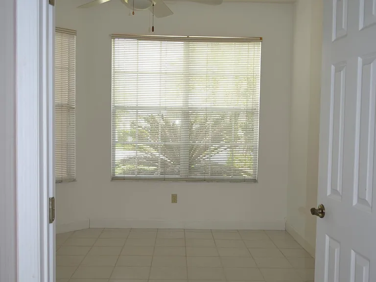 268 W Romany Loop — Photo 18