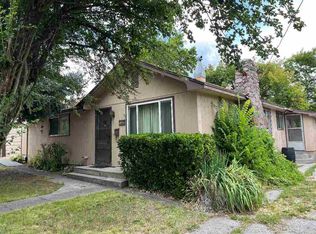 413 E Ivy St, Mount Shasta, CA 96067