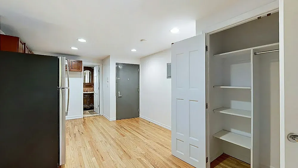 126 East 7th Street — Photo 3