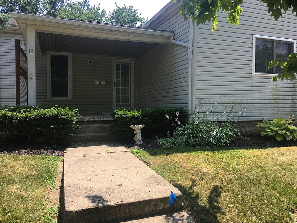 1st image of 12 W Plum St