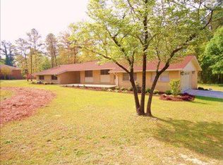 104 Robin Rd, Lexington, SC 29073