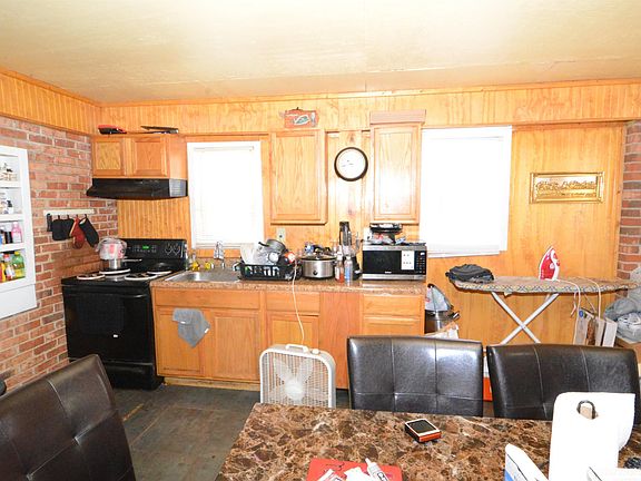 3rd image of 15 Family Rd