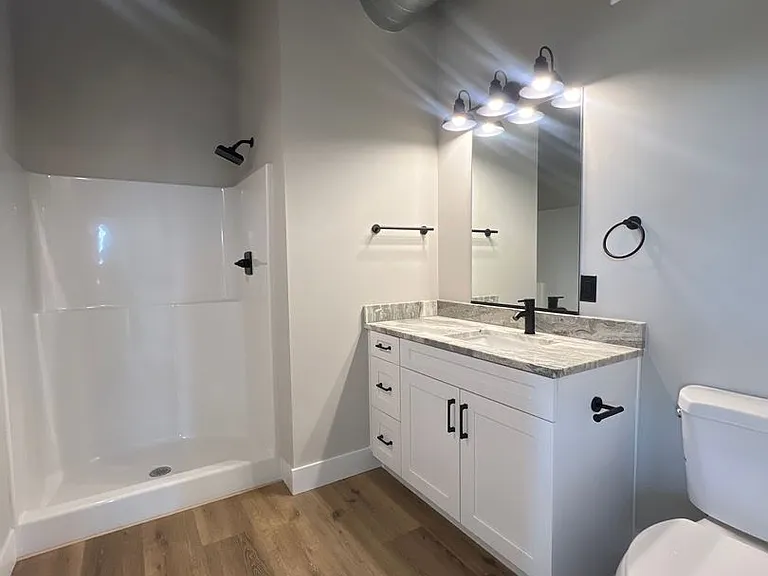 119 E Princess Anne Rd — Photo 112