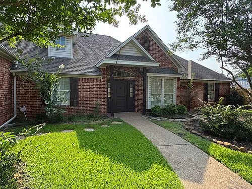 4112 Evergreen Cir Photo 1 4112 Evergreen Cir Photo 1