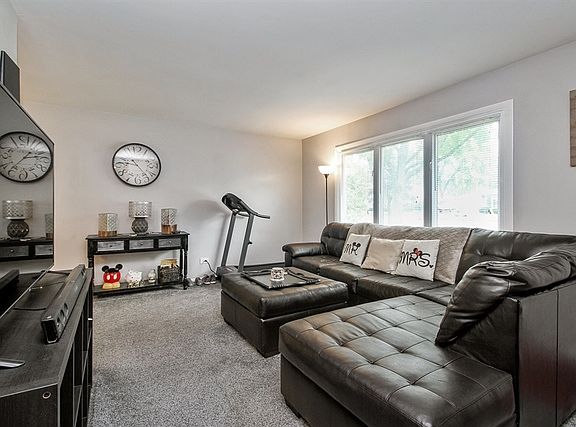 5th image of 45 Hilltop Dr
