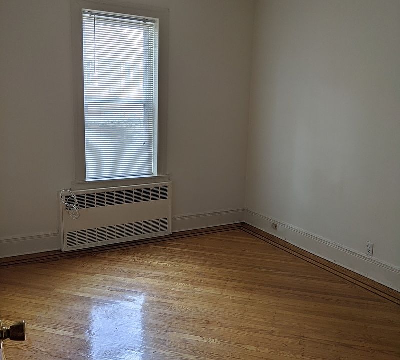 2nd image of 229 96th St #2