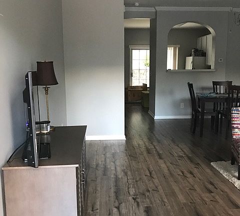 New laminate hardwood floors