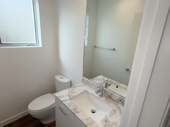 4th image of 9152 Alden Dr #32f352b8a
