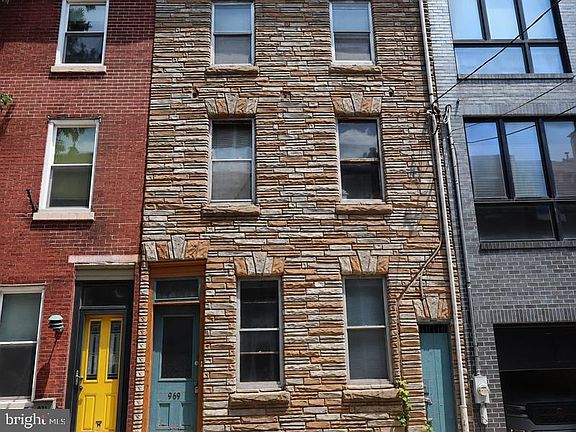 2nd image of 969 N Randolph St