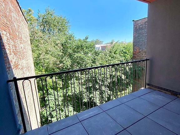 5th image of 709 Sterling Pl #B4