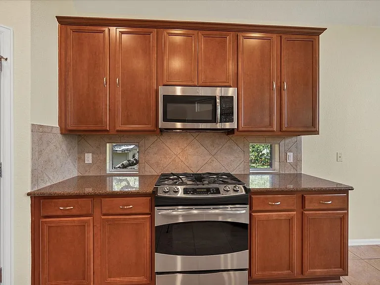 203 Raindance Cv — Photo 12