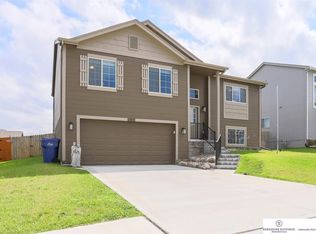1911 Mesa St, Bellevue, NE 68123